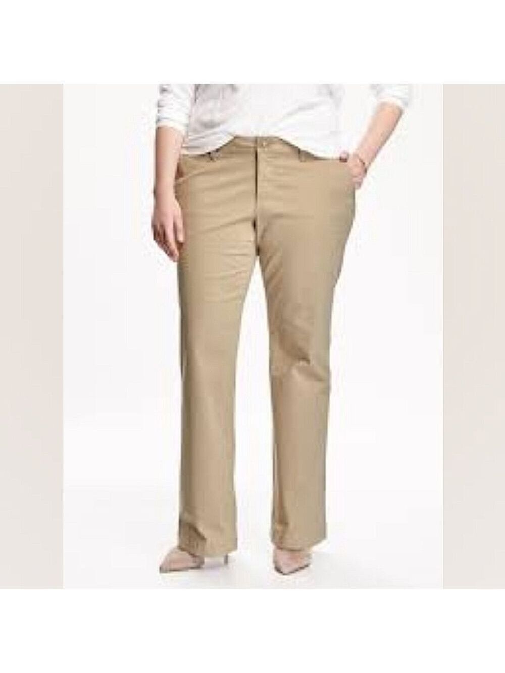 26 Reg • Old Navy • Smooth & Slim Mid-rise Khakis